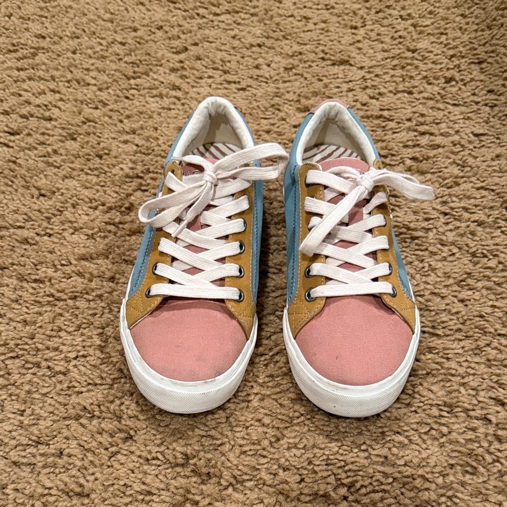 Taos Footwear Pink and Blue Women's Sneakers